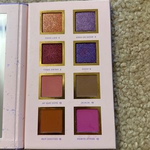Alamar cosmetics Spanglish palette